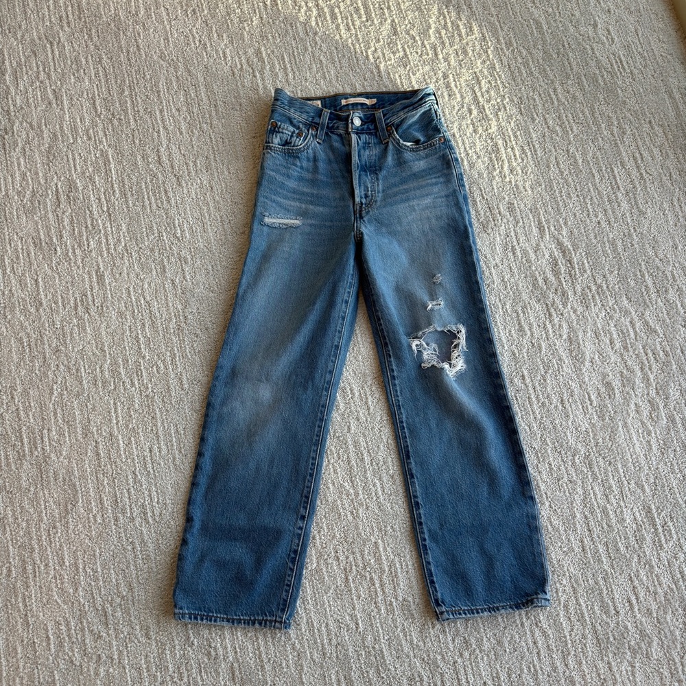 Ribcage straight ankle levi’s jeans size 23